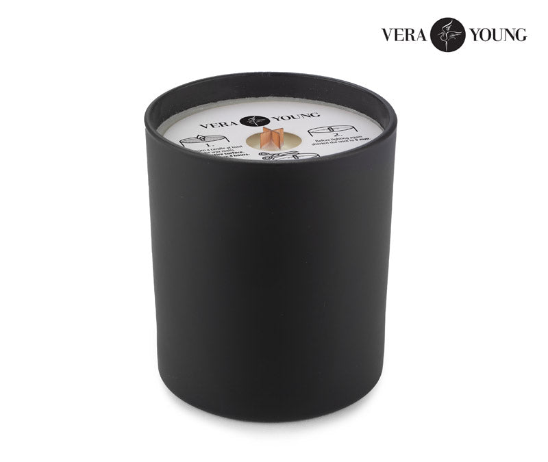 Świeca sojowa 220g - Black Pomegranate - VERA YOUNG