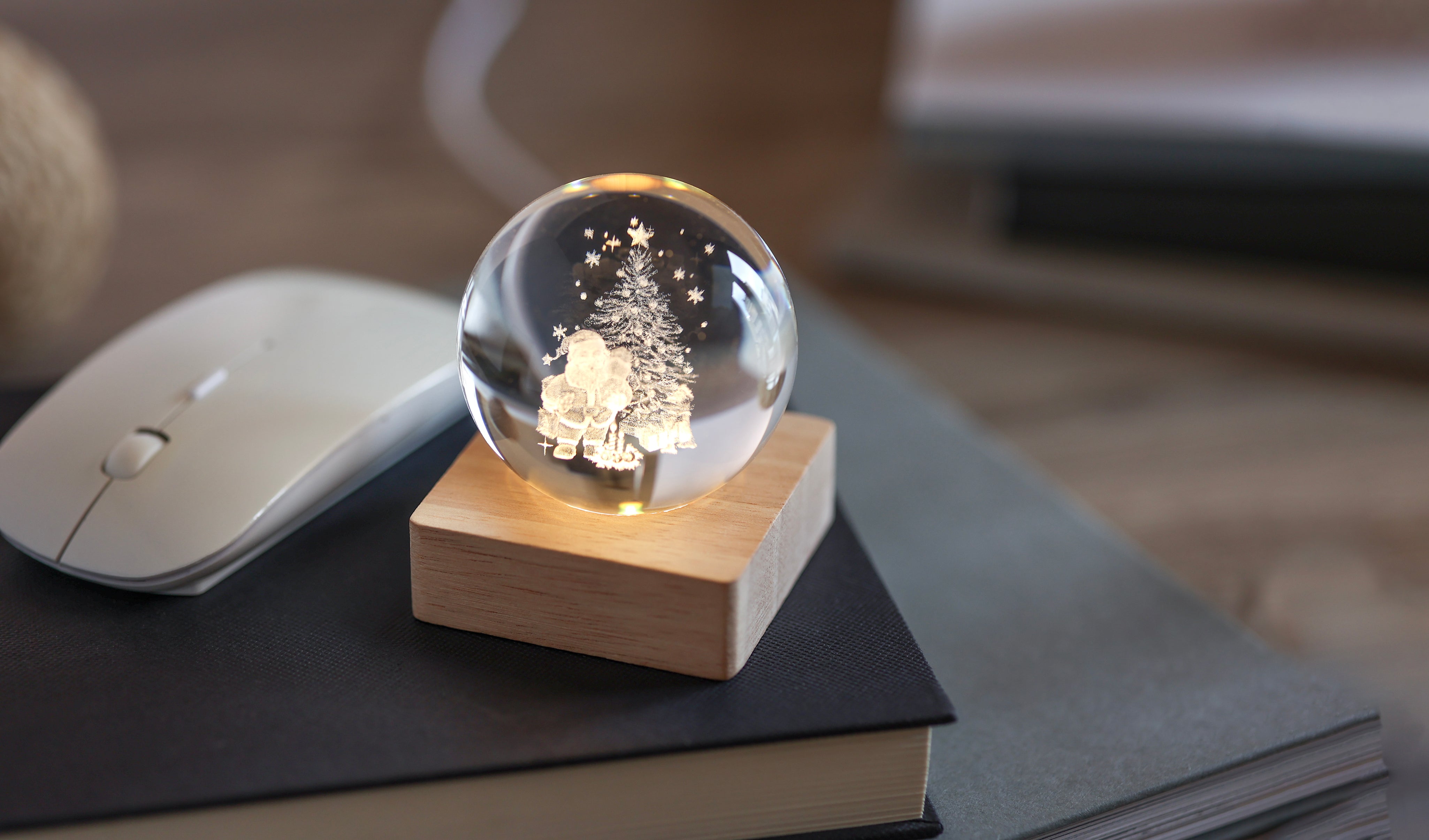Świąteczna owa kula LED SANTA LIGHT