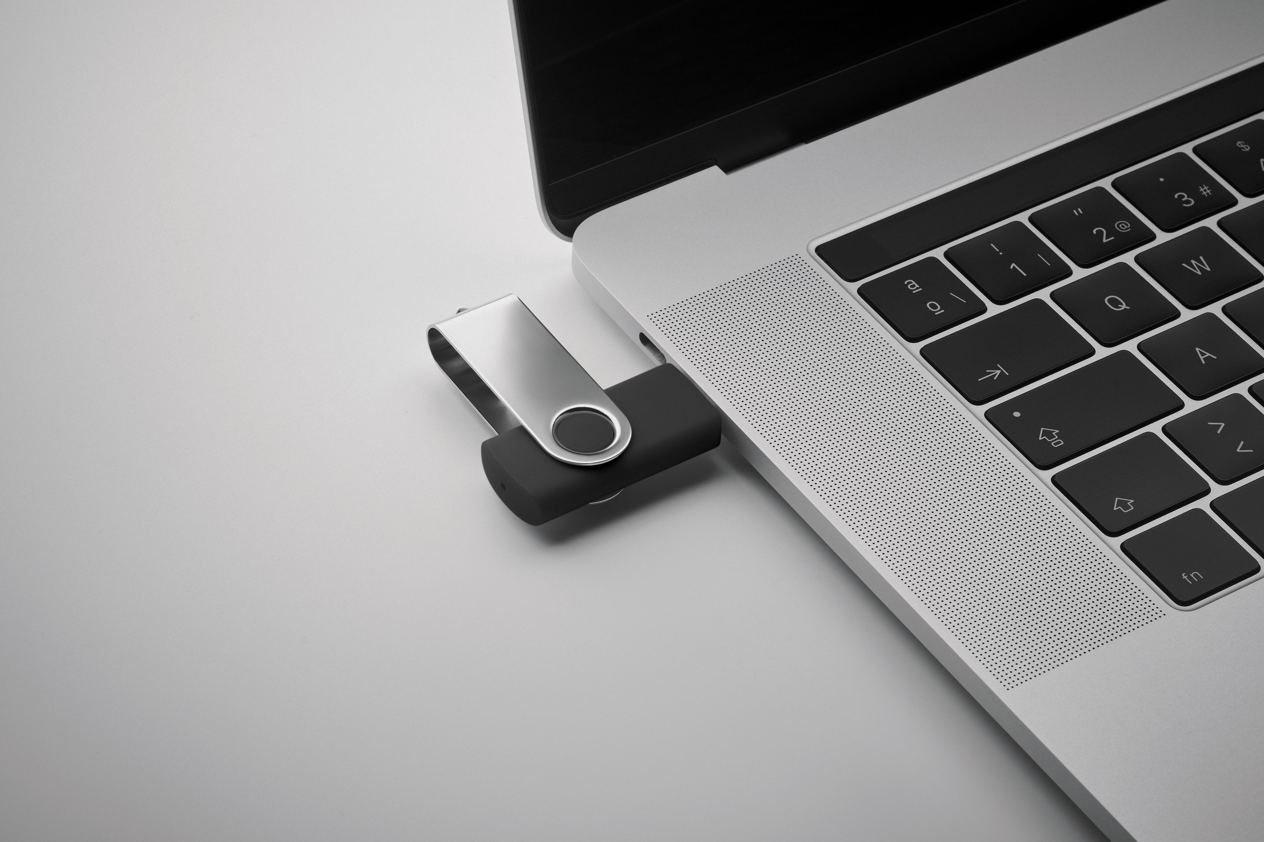 Pamięć flash USB 3.0 typu C       MO1403 COLODRI