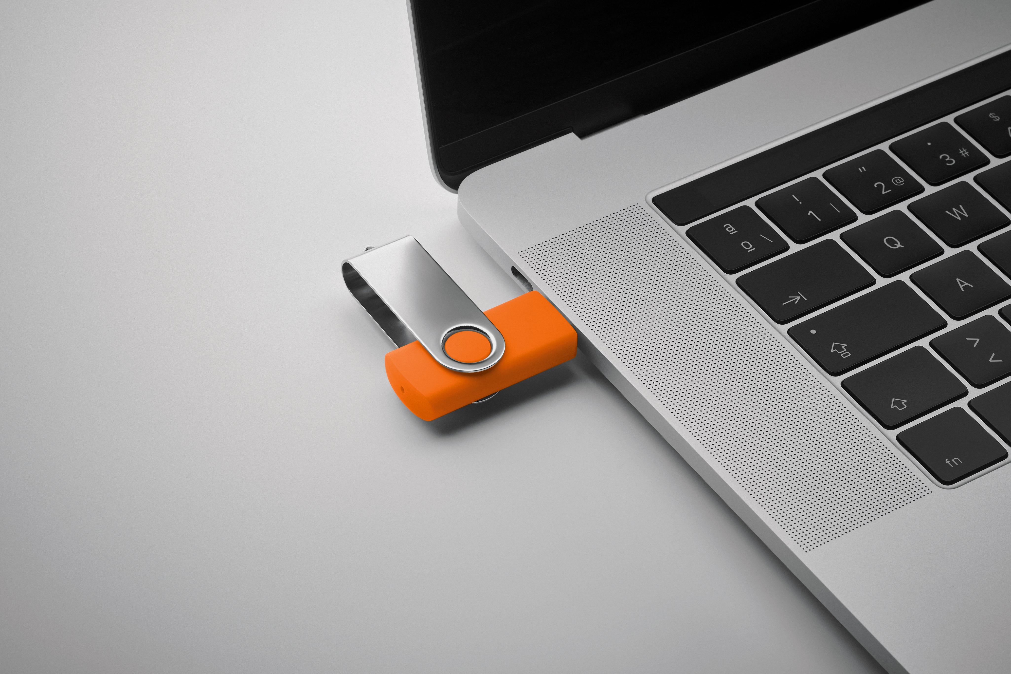 Pamięć flash USB 3.0 typu C       MO1403 COLODRI