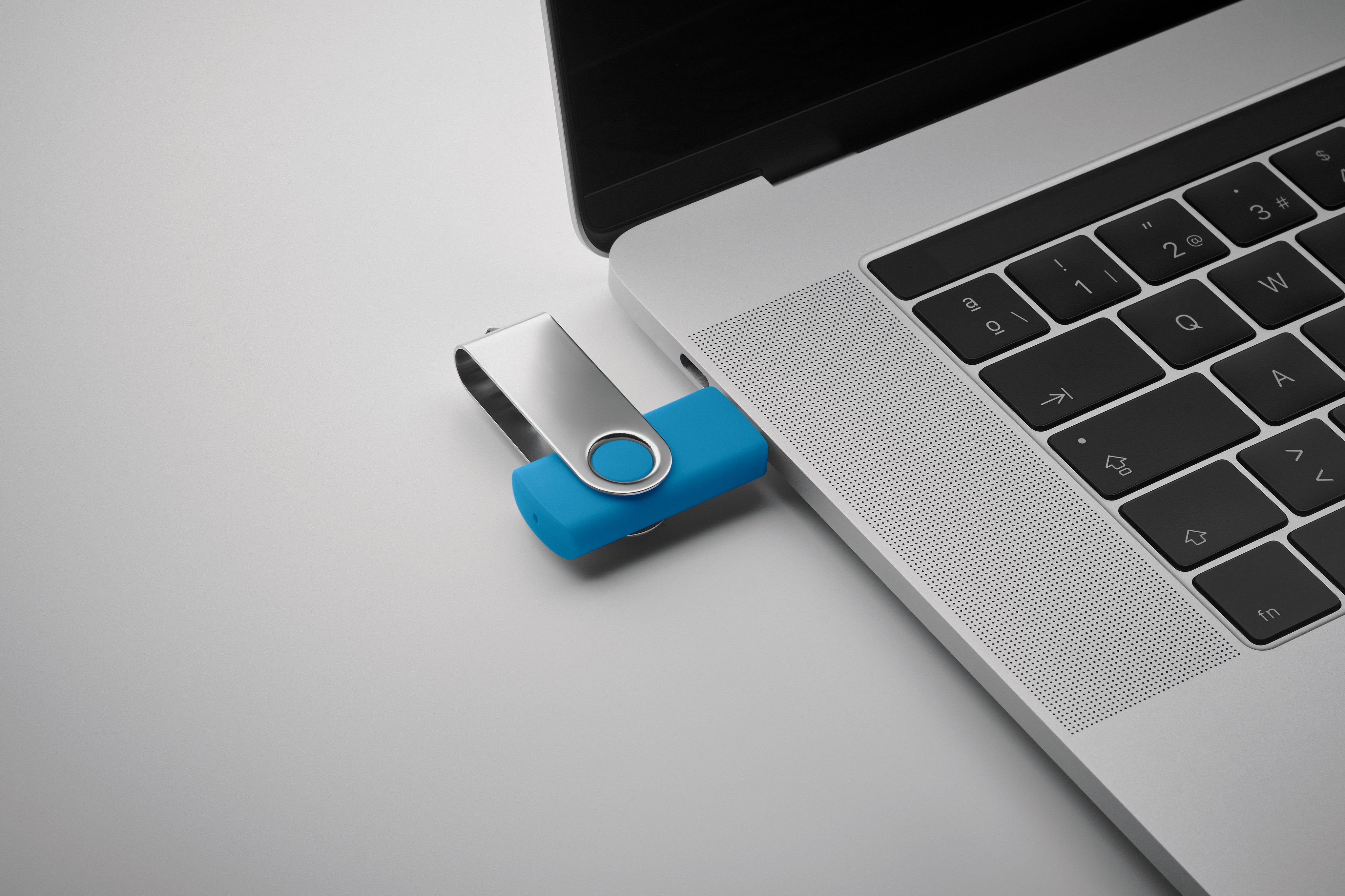 Pamięć flash USB 3.0 typu C       MO1403 COLODRI