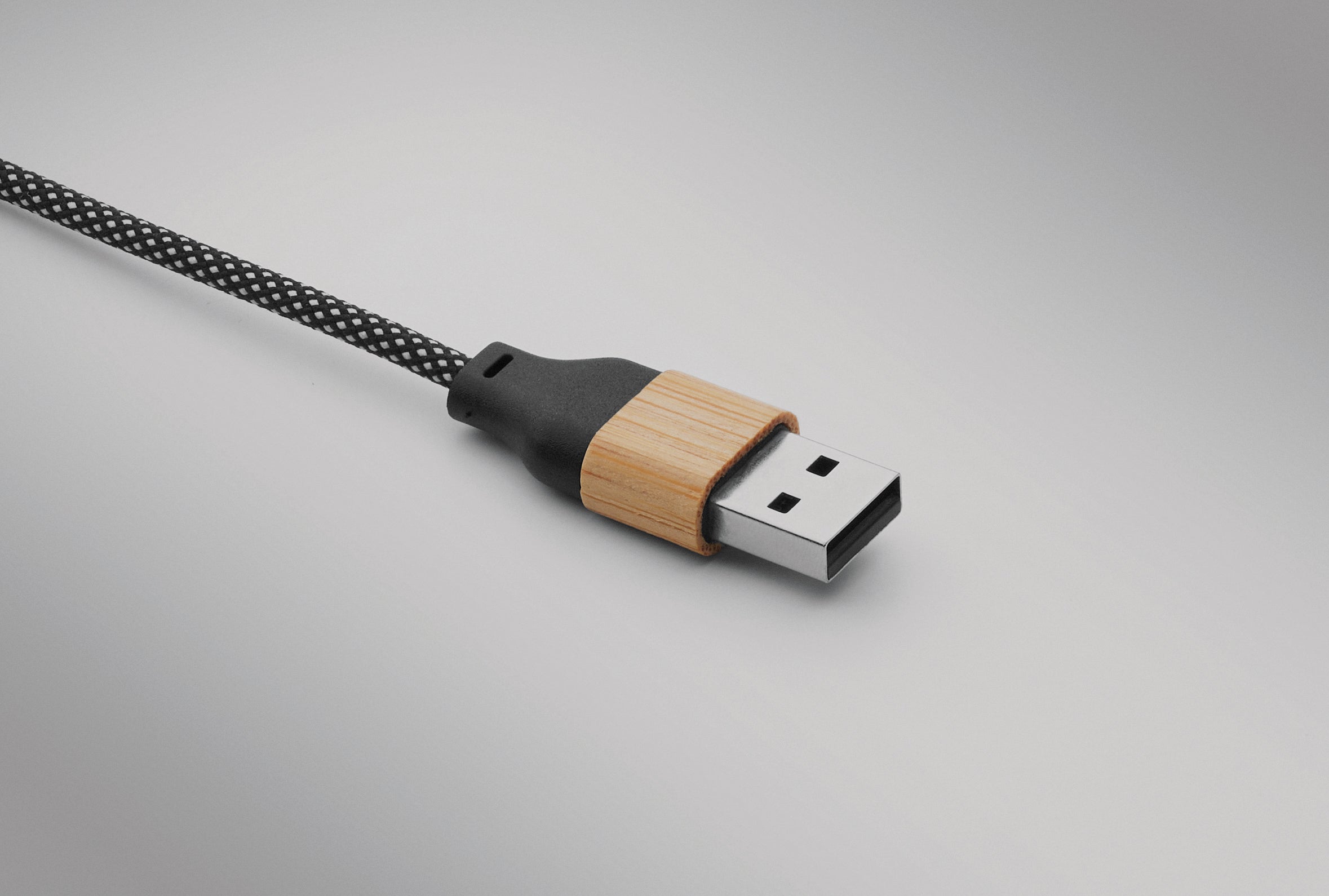 Kabel ładujący o mocy 60W CABOO
