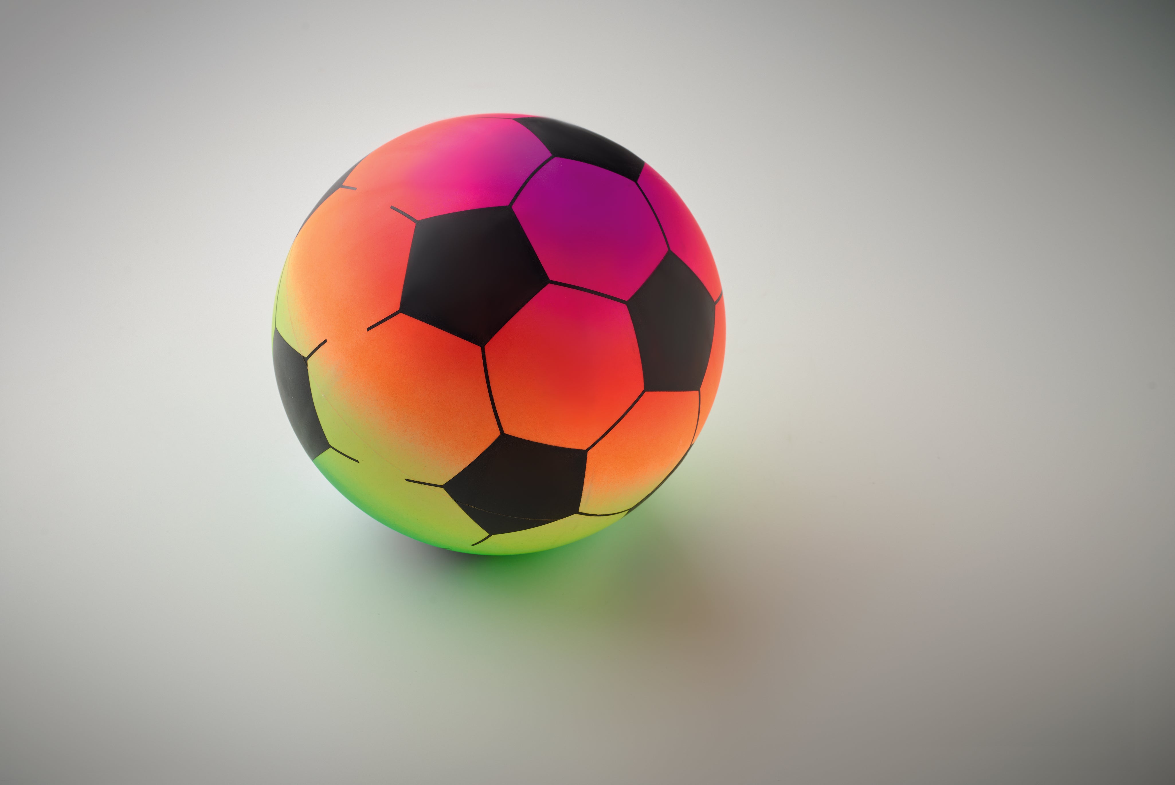 Dmuchana piłka plażowa z PVC RAINBALL