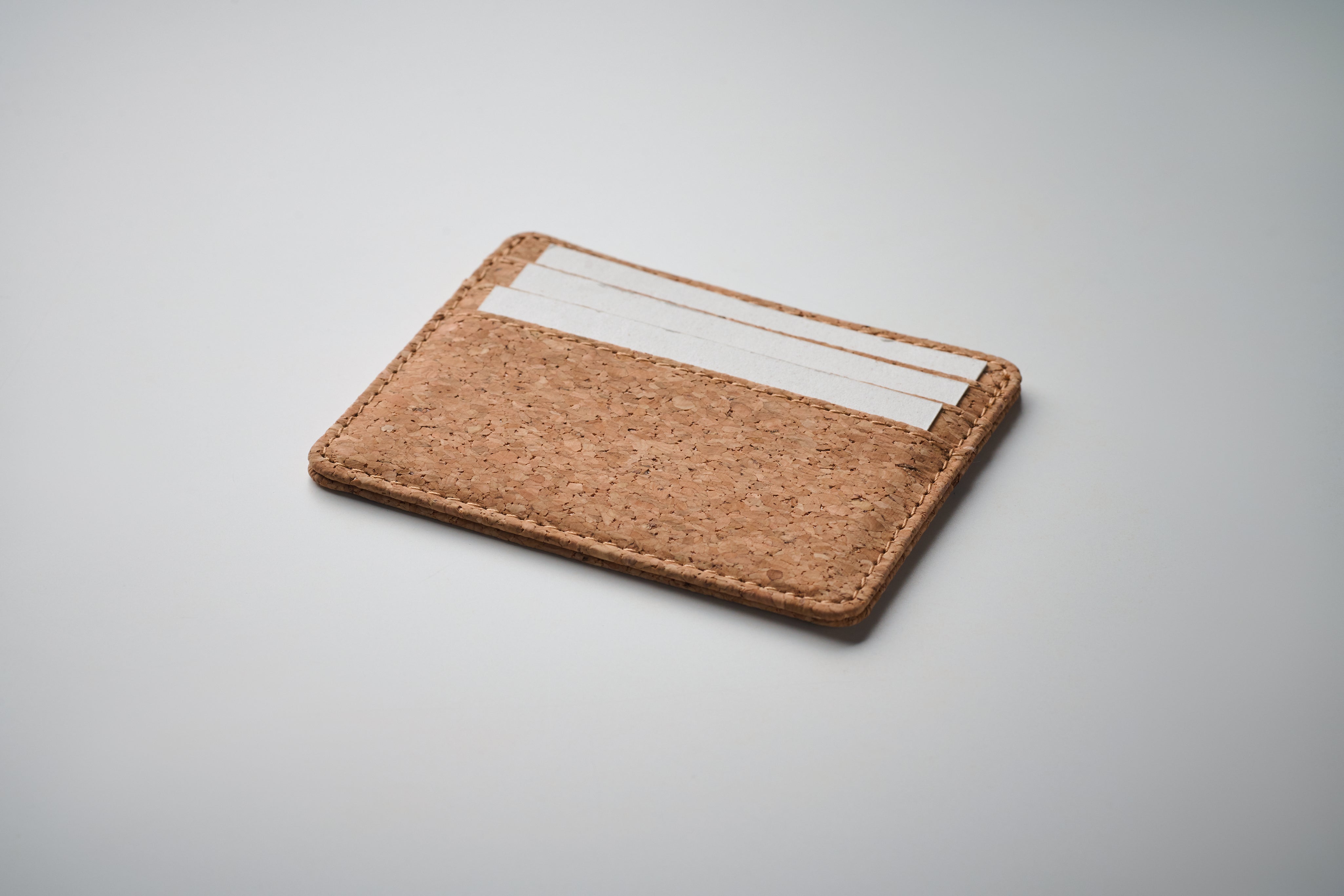 Korkowe etui na karty z RFID WALLK