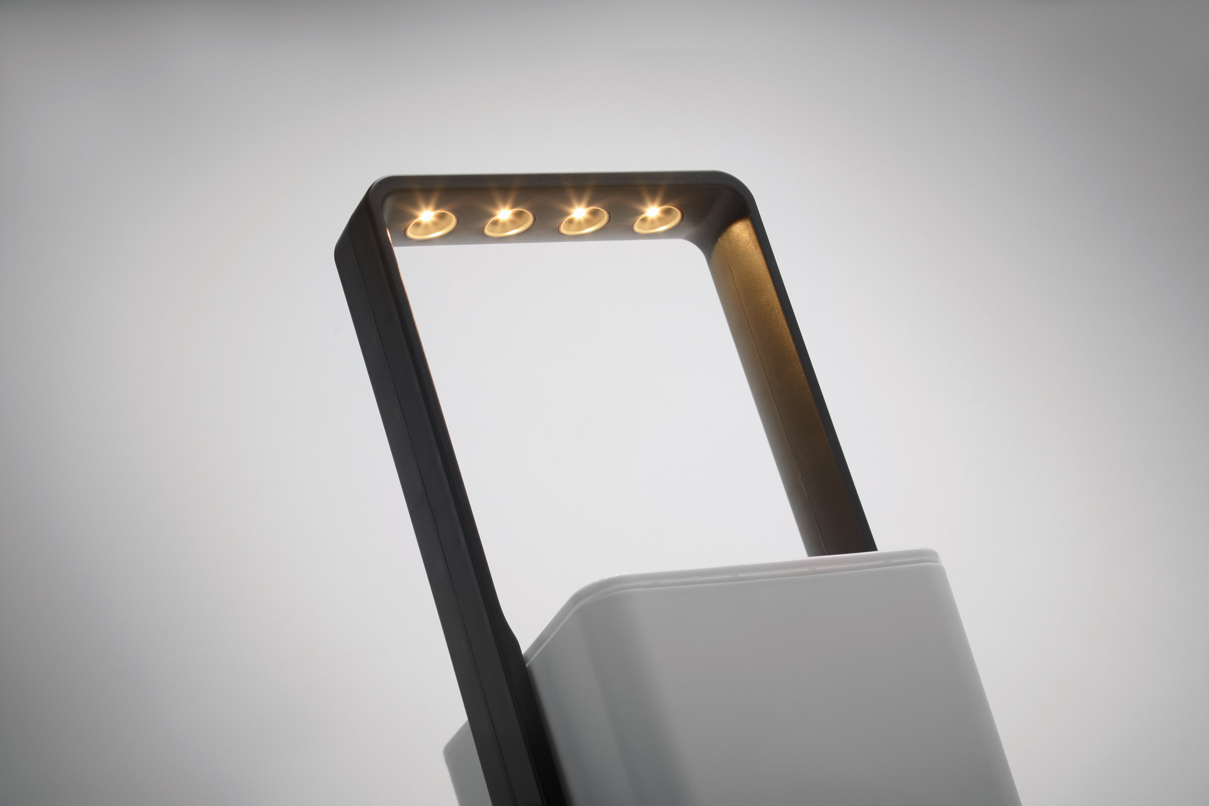 Ogródek z oświetleniem LED LUSHLET