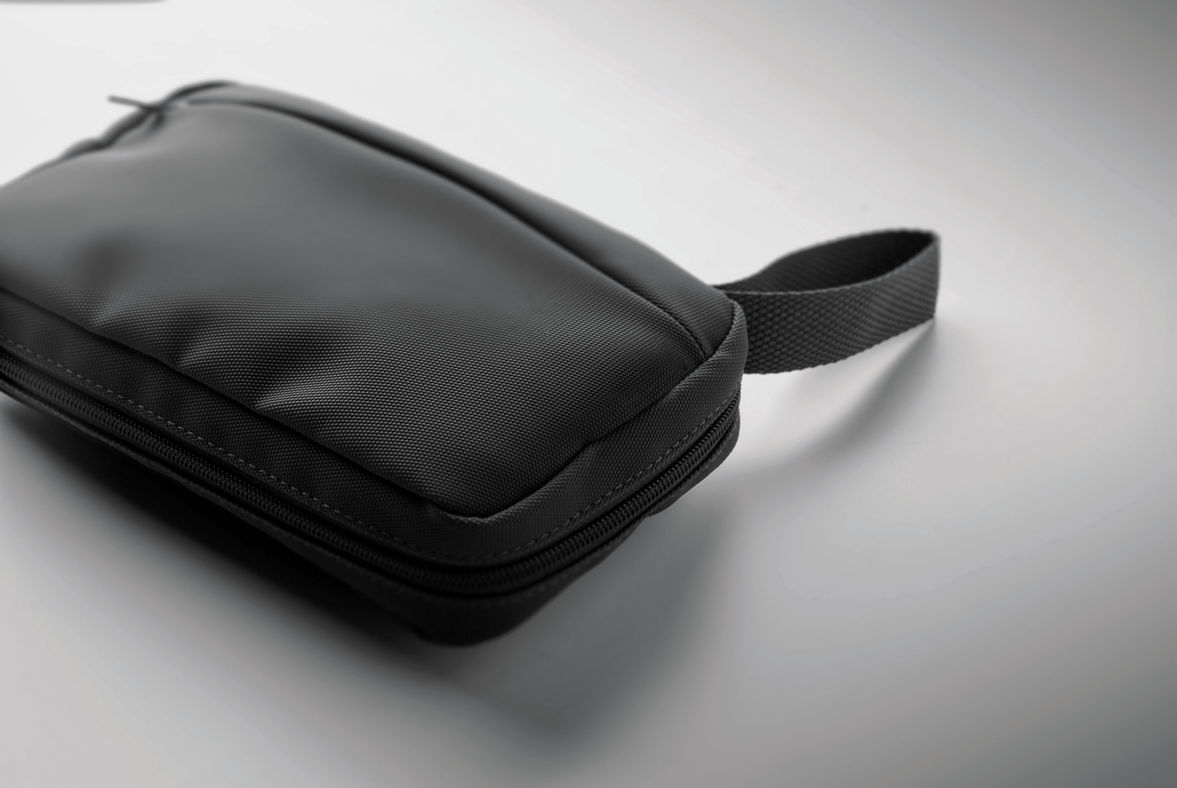 Kosmetyczka 600D RPET VANIT