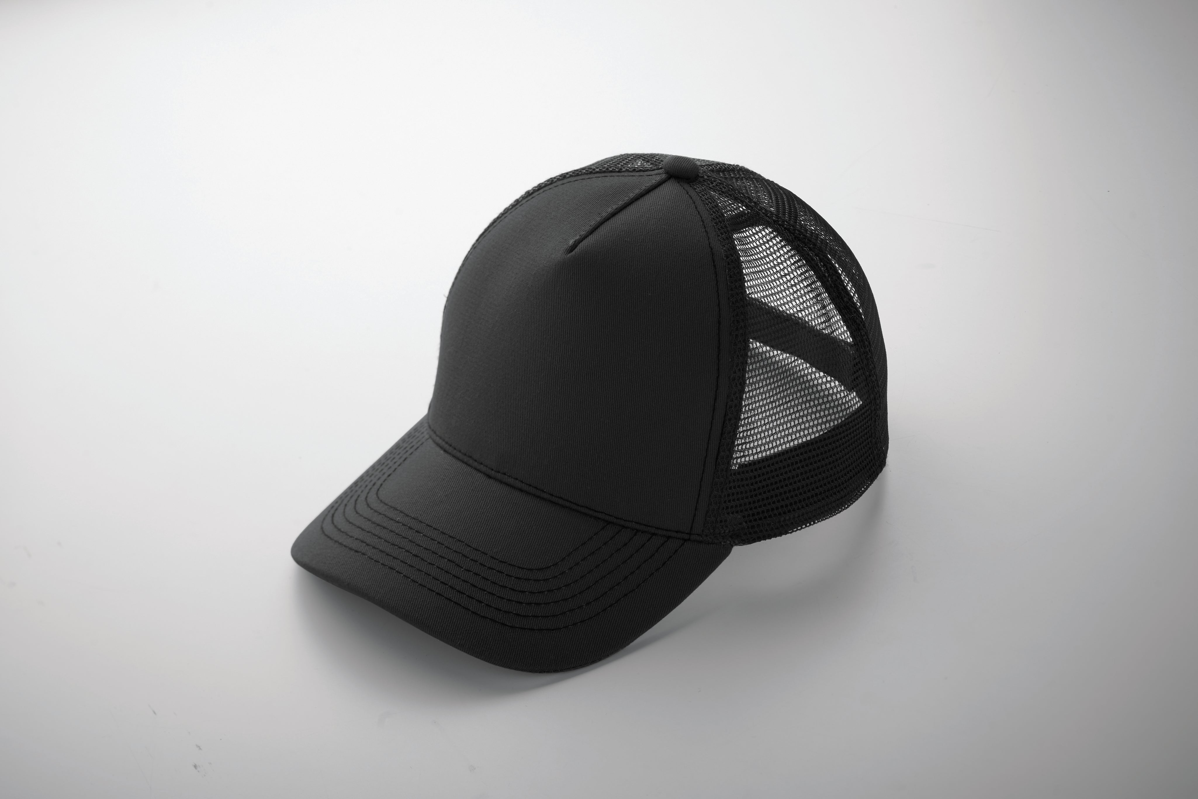 Czapka trucker z 5 panelami BLIST