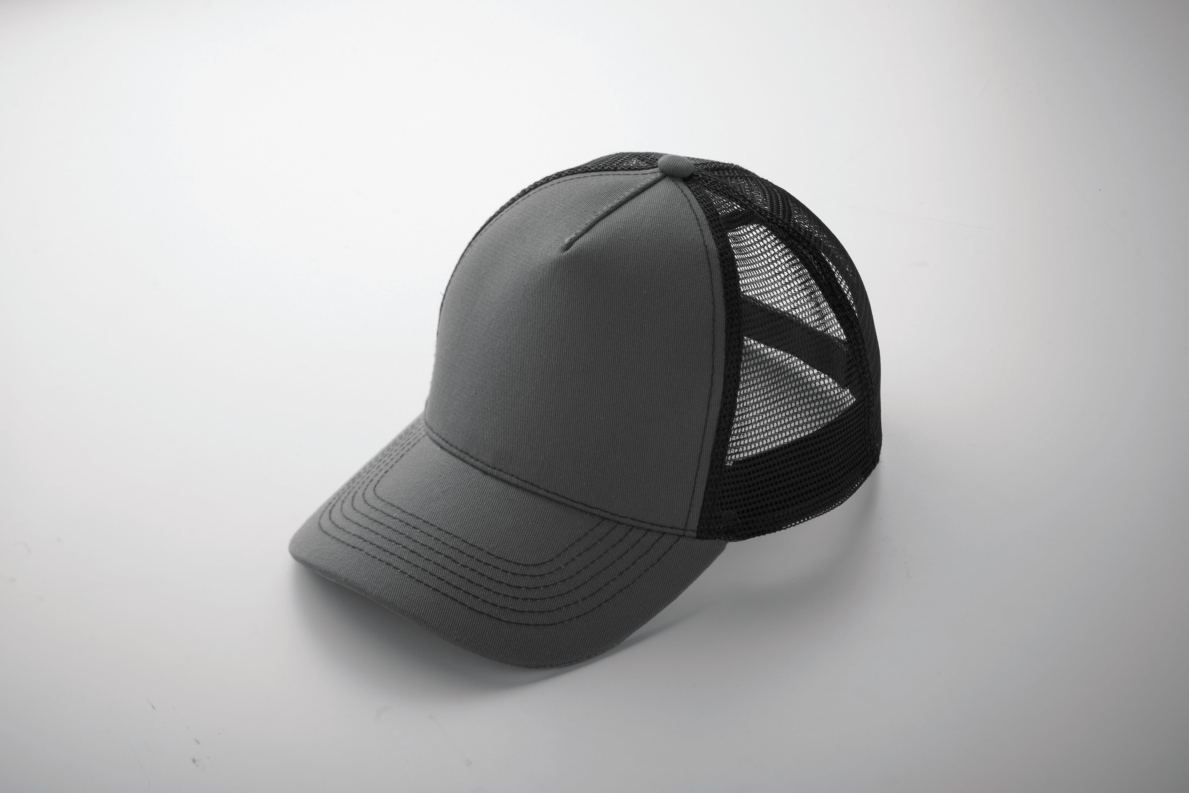 Czapka trucker z 5 panelami BLIST