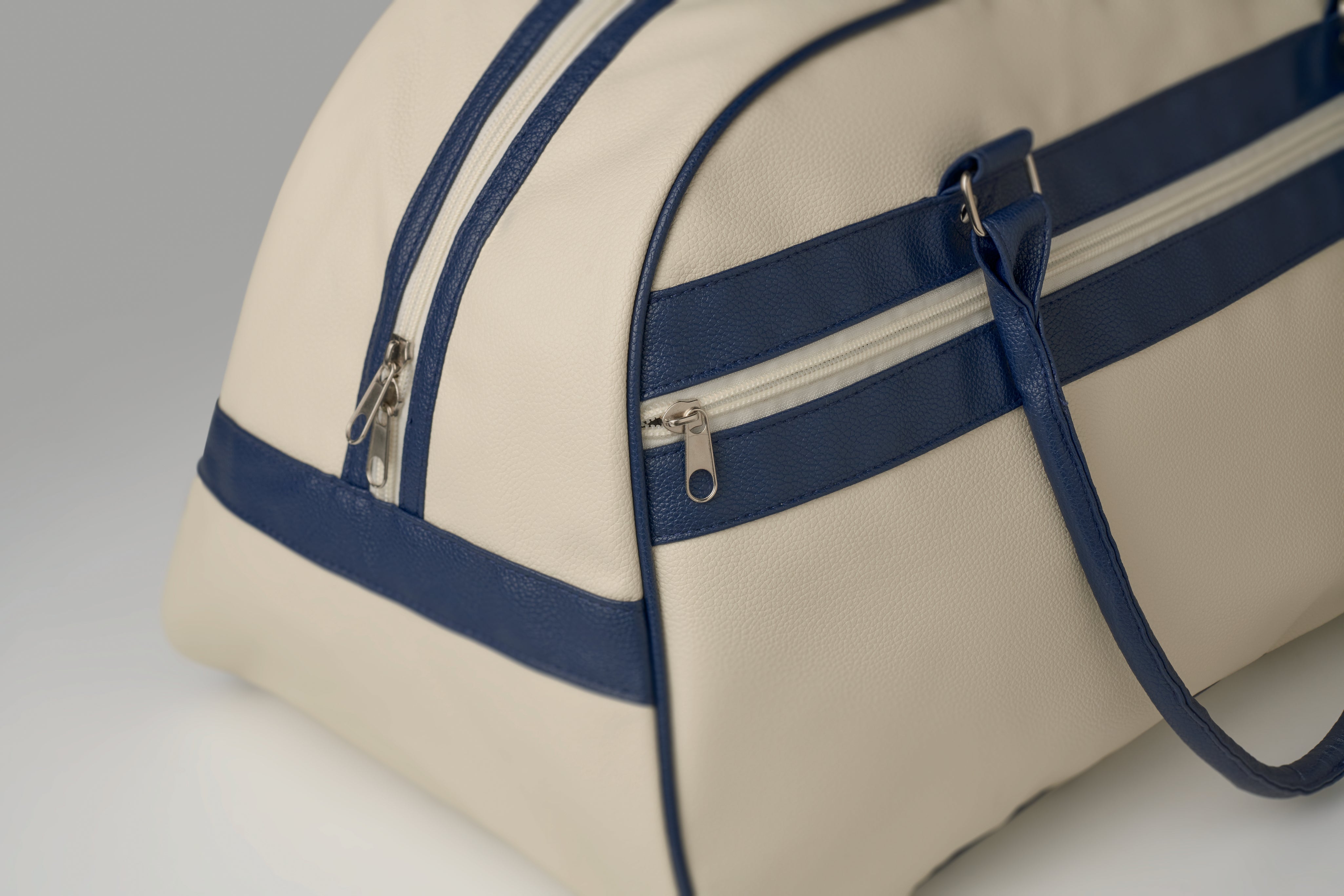 Torba sportowa z PU NOSTALGIC
