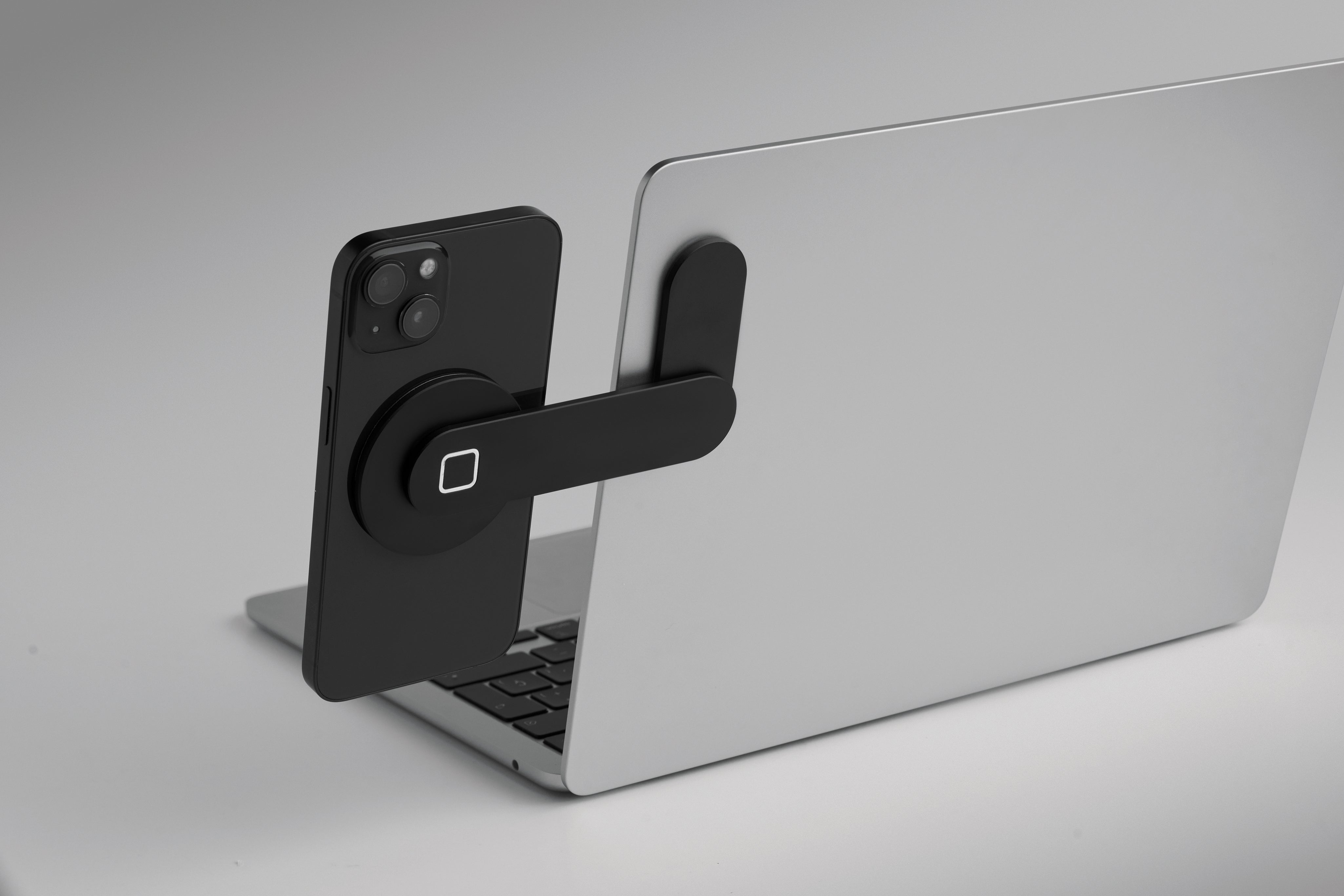 Magnetyczny uchwyt na telefon SCREENTACH