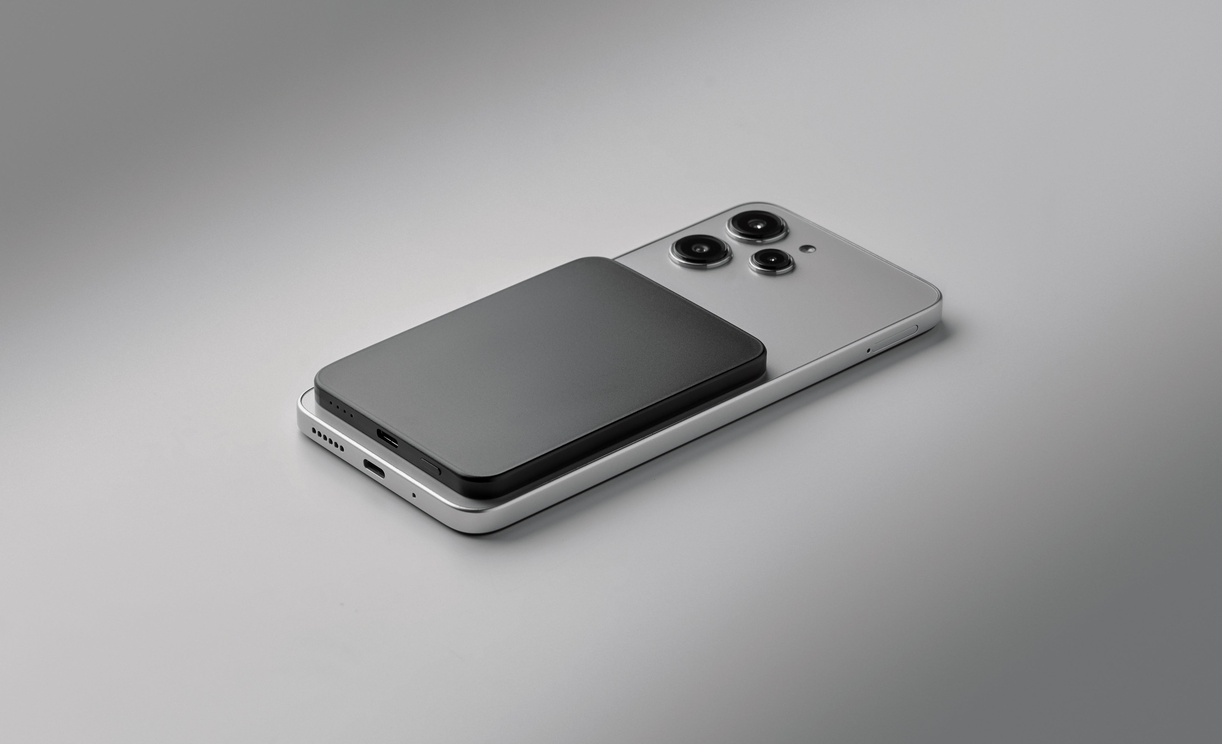 Smukły magnetyczny powerbank 20W SLIMVOLT