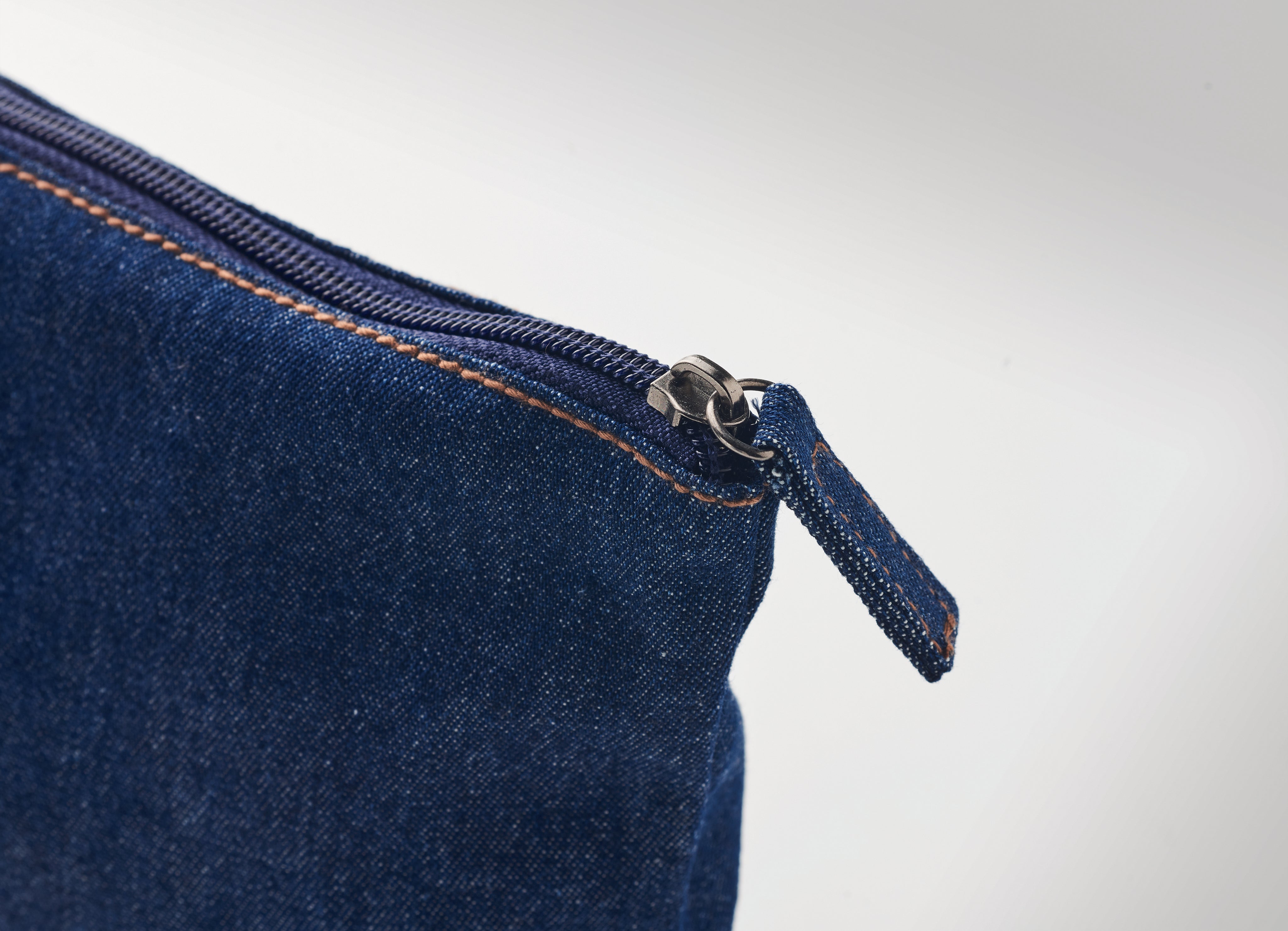 Torebka na kosmetyki  z recyk. STYLE POUCH