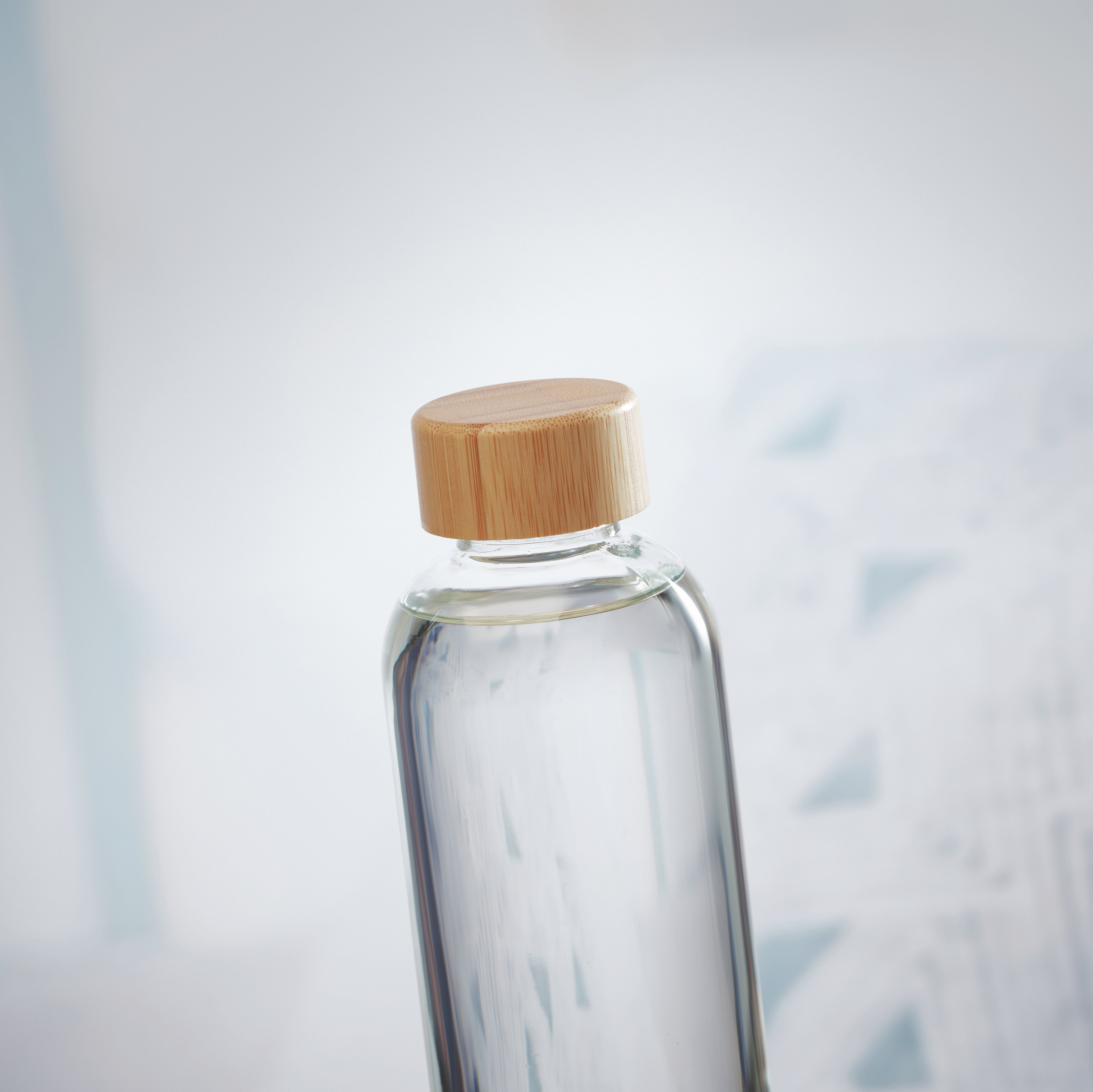 Butelka 650ml, bambus.pokrywka FRISIAN